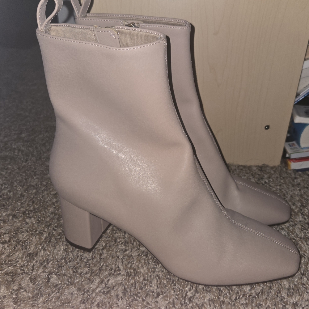 Elegant Women's Ankle Boots in Taupe